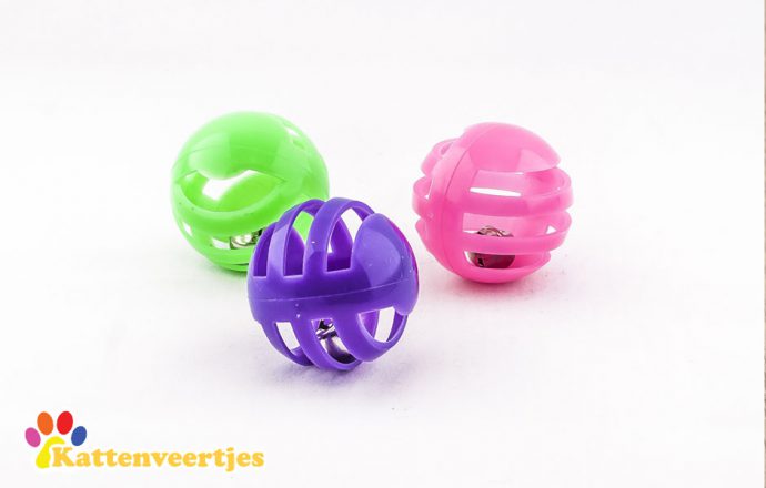 Kattenveertjes Coloured balls with bell 3pcs.